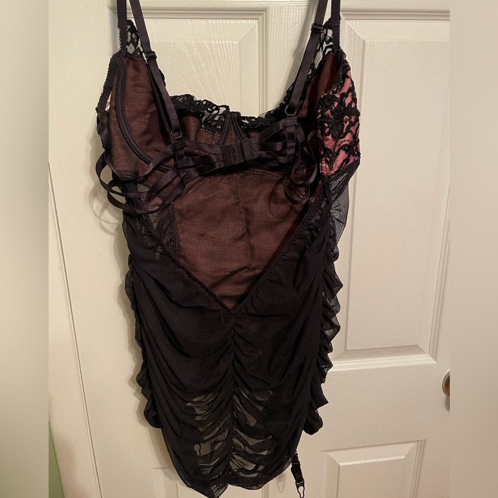 Intimate Attitudes lingerie - Picture 4 of 9